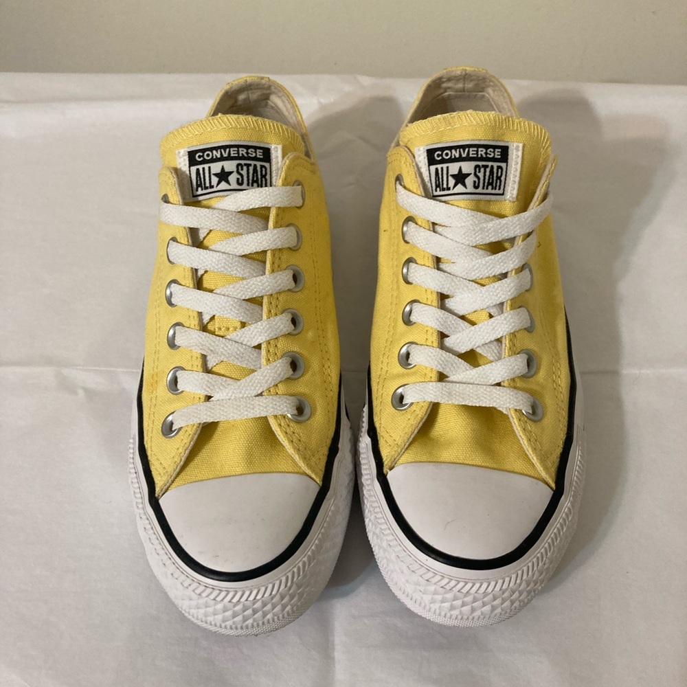 Yellow converse